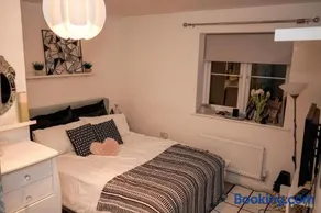 Oasis Haven King room - Image 2