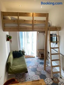 Entire Self contained unit - Image 3