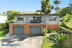 5 Ross Street , Narooma NSW 2546 - Image 1