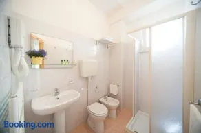 Hotel Ricchi - Image 5