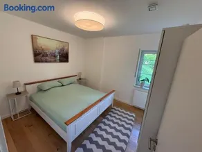Ferienwohnung Saarblick Balkon, Burgblick Saarburg - Image 2