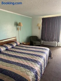 Royal Inn - Image 1