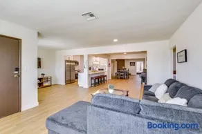 Nice and Comfortable for family - Image 1