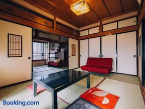 泊まれる銭湯 鷹の湯 - Image 1