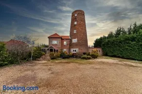 The Windmill by TJ Serviced Property - Image 1
