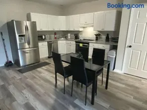 Private Apartment in Southbury 105 - Image 3
