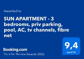 SUN APARTMENT - 3 bedrooms, priv parking, pool, AC, tv channels, fibre net - Image 2