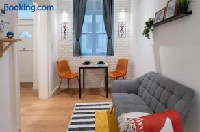 BRAND NEW FOR YOU! Smart and Designed Studio in the Center - Image 1