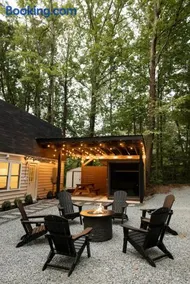 Modern Forest Hideaway, HUUM Sauna & Fire Pit - Image 1