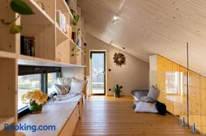 Earthen - Natural Luxury Family Retreat with Sauna and Private Garden - Image 4