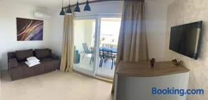 Sunset Apartments - Image 2