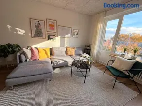 Cozy, totally renovated apartment, sleeps 6 - Image 3