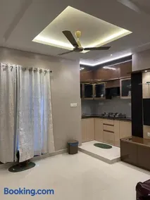 AVVAIRAM SERVICE APARTMENT G8 - Image 2