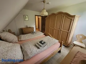 Große ruhige Ferienwohnung in Segringen, Dachterasse, Fernblick vom Grundstück - Image 3