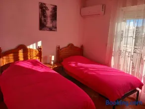 A room with a Sun view - Image 1