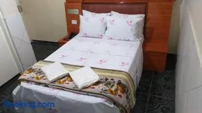 Gold Star Hotel - Image 4