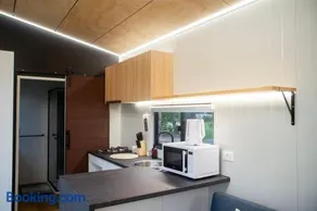 The Lorikeet Tiny Home with Stunning Views - Image 2