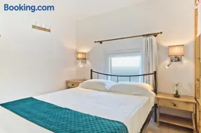 Mountain & Sea Villa - Image 2