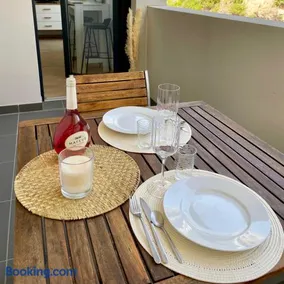 Parking gratuit grande terrasse Proche Centre Ville - Image 2
