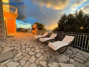 Villa Kaminia Rose private pool & Jacuzzi - Image 2