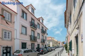 Beautiful Apartment with View of the Tagus River - Image 5