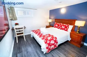 Cozy 3BR 2Bth Lower Unit, A min to Hwy401, 404 & DVP - Image 2