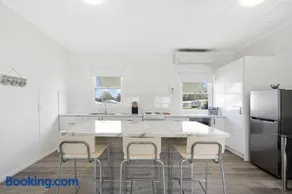 Osprey Cottage by Book Jervis Bay - Image 2