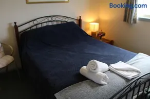 hill view apartment - Image 4