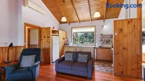 Halcyon - Peaceful Family Retreat - Image 3