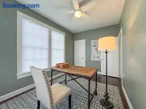 New Comfy Bungalow on Washington-Dedicated Office - Image 1