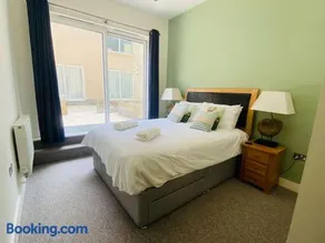 Quayside Apartment - Large and Spacious Duplex - Image 4