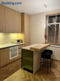 Apartamentai pirmame aukšte, miesto centre - Image 3