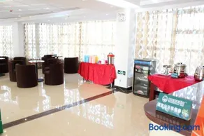 GreenTree Inn Fuyang Linquan County Economic Development Zone Xingye Road Hotel - Image 2