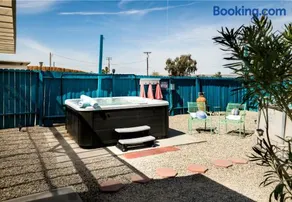 Pool Spa Stargazing Stylish Mid-Century Home Near Joshua Tree National Park - Image 5