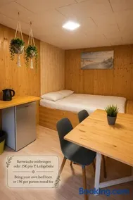 Camping Standard Bungalow Ferienwohnung auf Rügen - bis 5 Personen - nur 100m zum Naturstrand - mitten im Wald - Familien und Hunde herzlich willkommen - Feriensiedlung Schwalbennest - Image 1