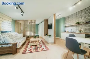 Academy Home - Image 1
