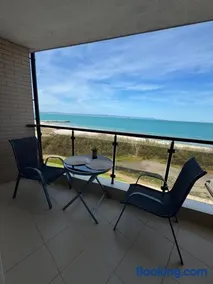 Infinity Sea View Studio - Image 2