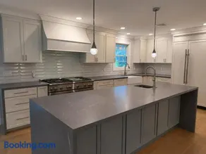 6BR Luxury Montclair Residence - Image 3