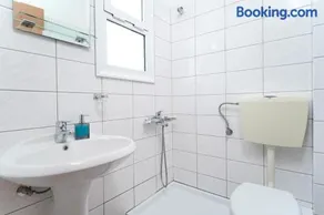 Melathron Rooms & Apartments - Image 3