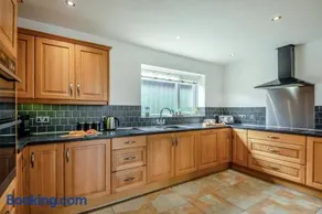 2 Bed in Pickering oc-d32743 - Image 2