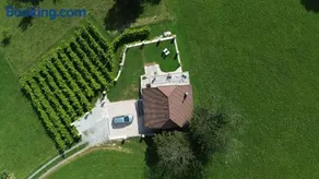 Zerko Holiday Home - Vineyard Chalet With Sauna and Jacuzzi FREE - Image 3