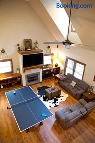 Secluded Cabin - Games, Fire Pit, Hot Tub, Pet OK - Image 3
