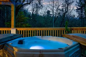Tree House Tranquility Cabin Close to Dollywood - Image 2