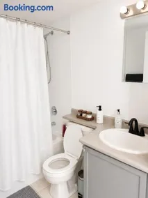 Modern 2BR Condo in North York! - Image 3