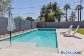 Modern Arcadia Lite Oasis Pool Heater BBQ - Image 2