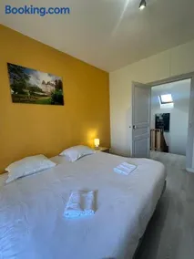 T3 vue sur le Château d'Azay-le-Rideau ! Avec 2 SDB - Image 5