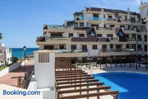 La Duquesa Port & Beach Retreat 212 - Image 2