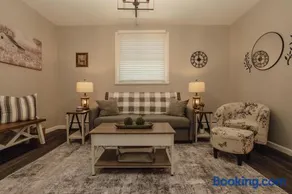 First Floor Getaway in Meadville - Image 1