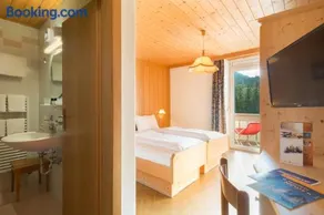 Apparthotel Germania Dobbiaco - Image 4