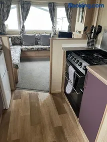 Caravan at the seaside - Image 3